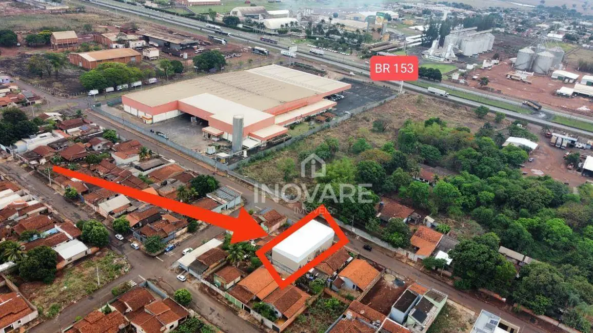 Foto 3 de Armazém / Galpão à venda, 300m2 em Setor Buritys, Itumbiara - GO