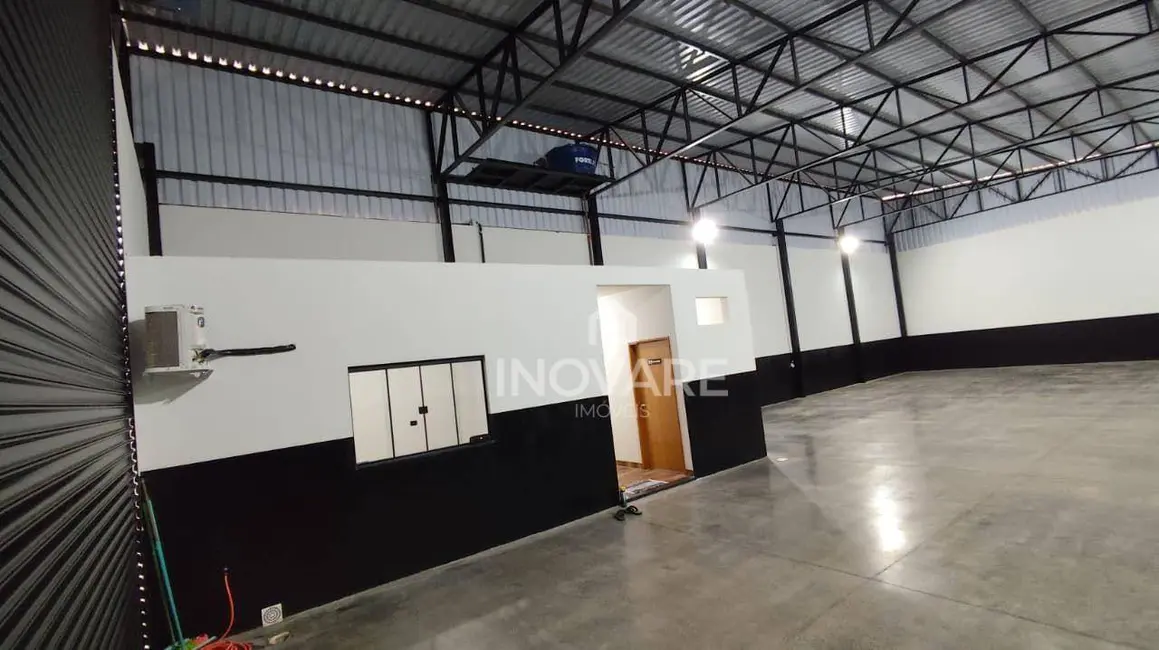 Foto 5 de Armazém / Galpão à venda, 300m2 em Setor Buritys, Itumbiara - GO