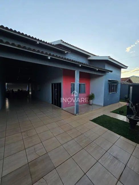 Casa com 3 quartos à venda, 392m2 em Itumbiara - GO - imagem 2 Foto 2 de Casa com 3 quartos à venda, 392m2 em Itumbiara - GO