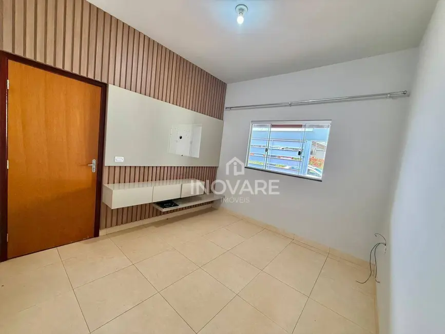 Casa com 3 quartos à venda e para alugar, 180m2 em Itumbiara - GO - imagem 5 Foto 5 de Casa com 3 quartos à venda e para alugar, 180m2 em Itumbiara - GO