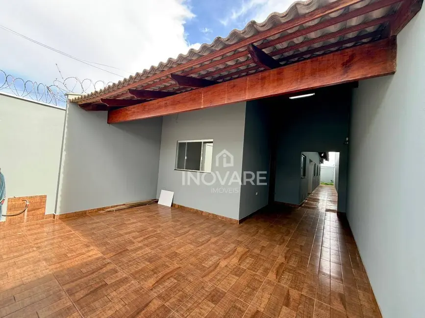 Casa com 3 quartos à venda e para alugar, 180m2 em Itumbiara - GO - imagem 2 Foto 2 de Casa com 3 quartos à venda e para alugar, 180m2 em Itumbiara - GO