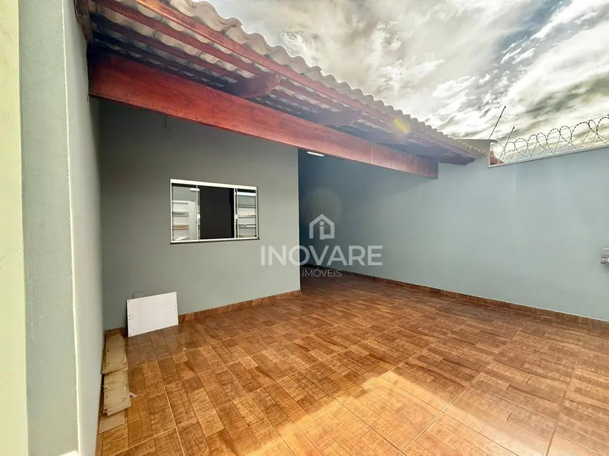Casa com 3 quartos à venda e para alugar, 180m2 em Itumbiara - GO - imagem 1 Foto 1 de Casa com 3 quartos à venda e para alugar, 180m2 em Itumbiara - GO