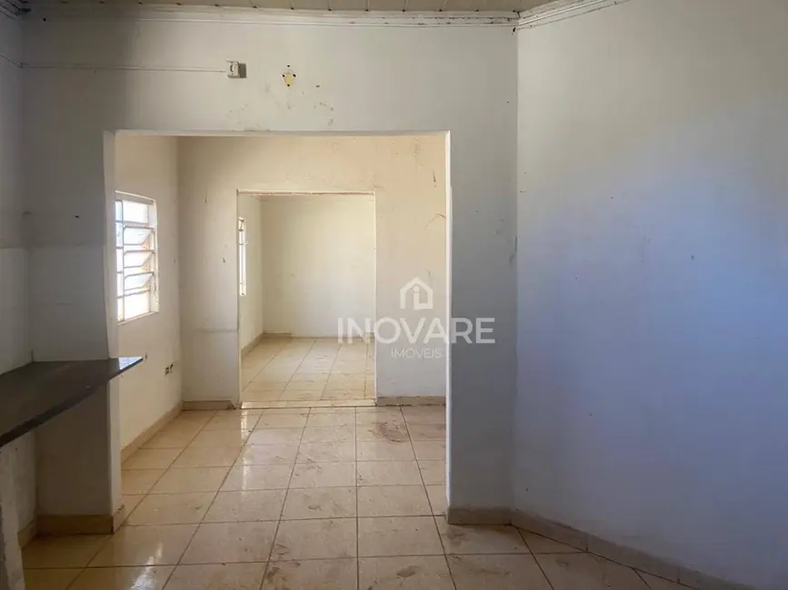 Sala Comercial para alugar, 250m2 em Itumbiara - GO - imagem 5 Foto 5 de Sala Comercial para alugar, 250m2 em Itumbiara - GO