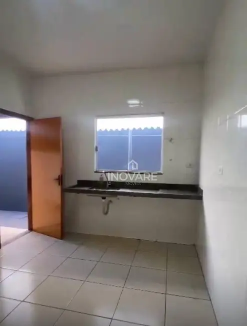 Foto 4 de Casa com 2 quartos à venda, 180m2 em Itumbiara - GO