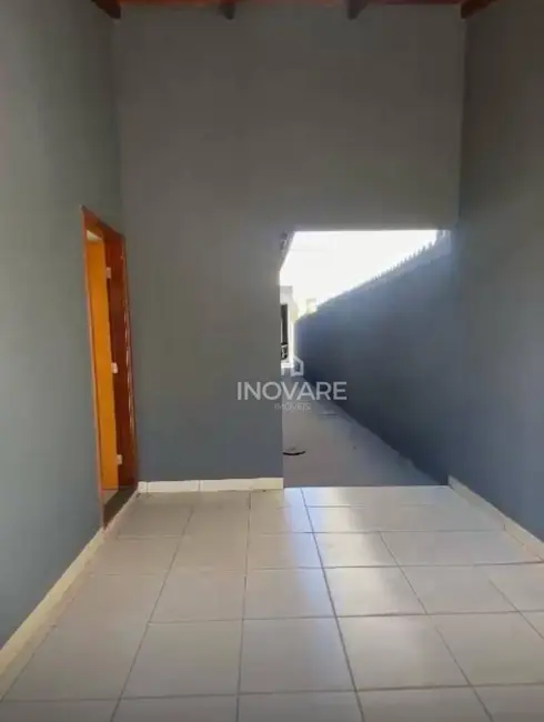 Foto 2 de Casa com 2 quartos à venda, 180m2 em Itumbiara - GO