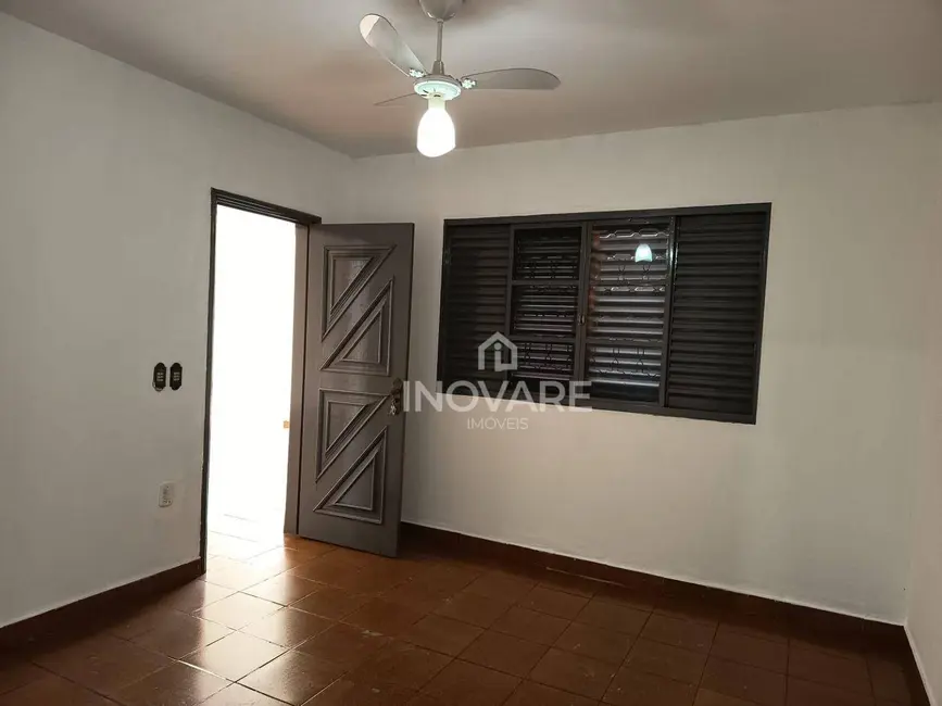 Foto 8 de Casa com 3 quartos à venda, 395m2 em Itumbiara - GO