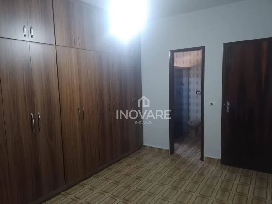 Foto 8 de Casa com 4 quartos para alugar, 468m2 em Alto da Boa Vista, Itumbiara - GO