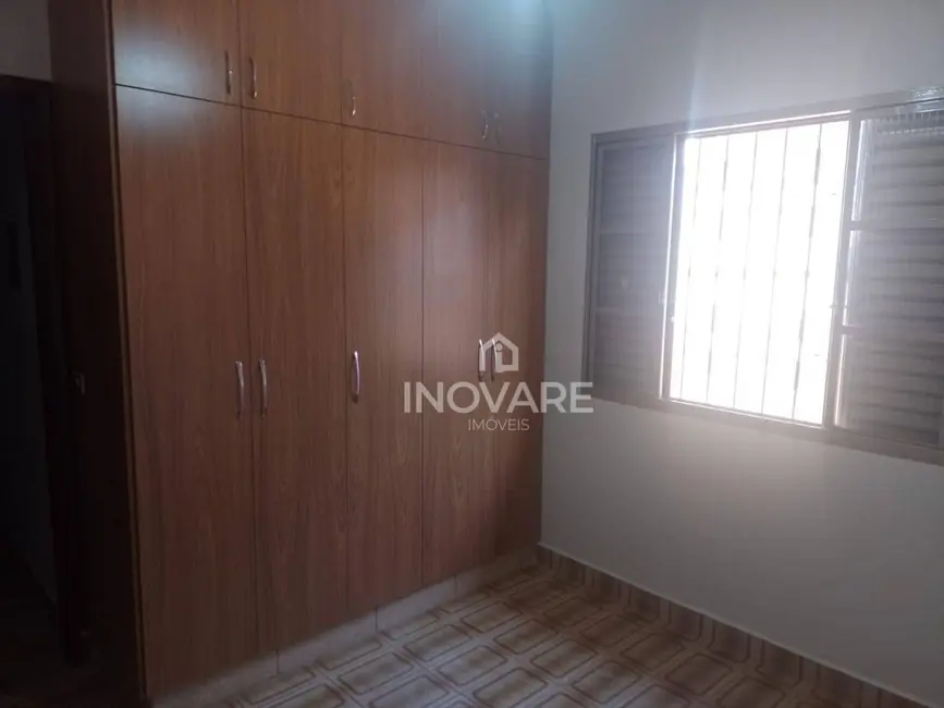 Foto 5 de Casa com 4 quartos para alugar, 468m2 em Alto da Boa Vista, Itumbiara - GO