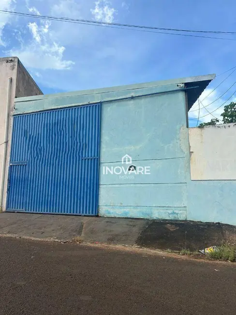 Foto 1 de Armazém / Galpão para alugar, 240m2 em Jardim Bandeirantes, Itumbiara - GO