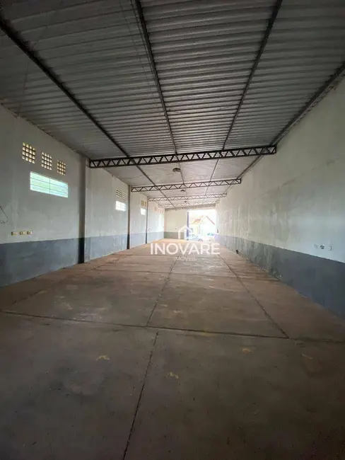 Foto 2 de Armazém / Galpão para alugar, 240m2 em Jardim Bandeirantes, Itumbiara - GO