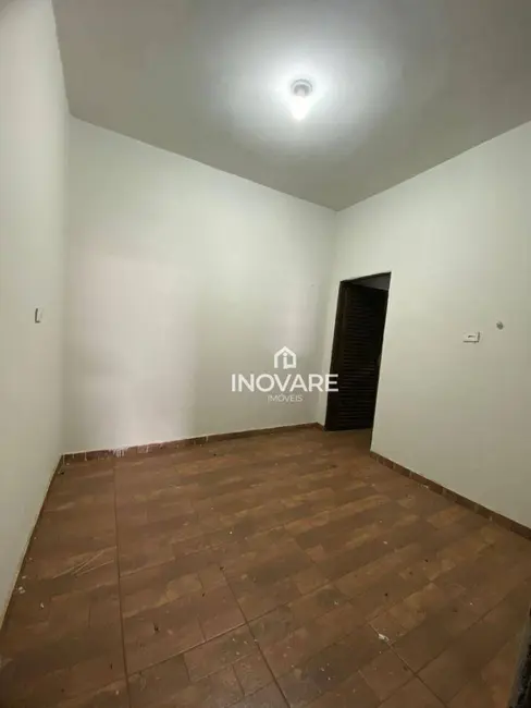 Foto 3 de Armazém / Galpão para alugar, 240m2 em Jardim Bandeirantes, Itumbiara - GO