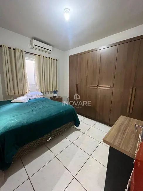 Foto 6 de Casa com 2 quartos à venda, 200m2 em Itumbiara - GO