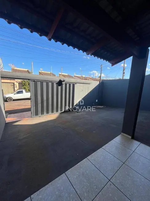 Foto 3 de Casa com 2 quartos à venda, 200m2 em Itumbiara - GO