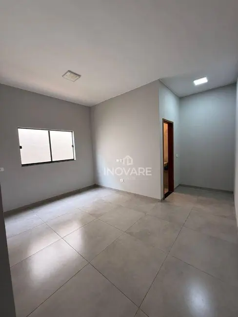 Foto 2 de Casa com 3 quartos à venda, 250m2 em Jardim Morumbi, Itumbiara - GO
