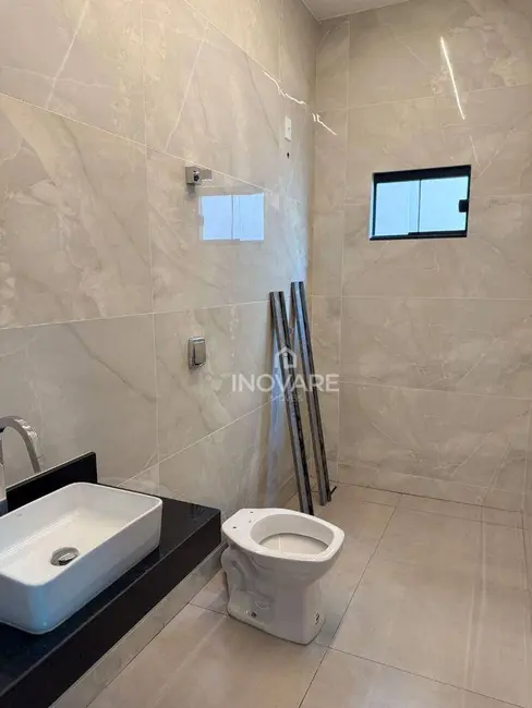 Foto 4 de Casa com 3 quartos à venda, 250m2 em Jardim Morumbi, Itumbiara - GO