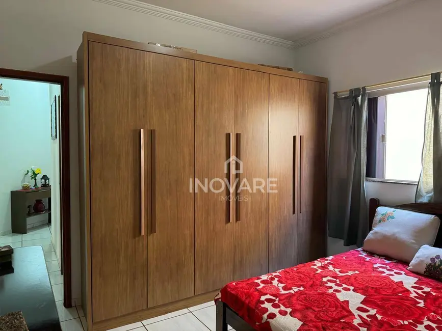 Foto 9 de Casa com 3 quartos à venda, 250m2 em Jardim Morumbi, Itumbiara - GO