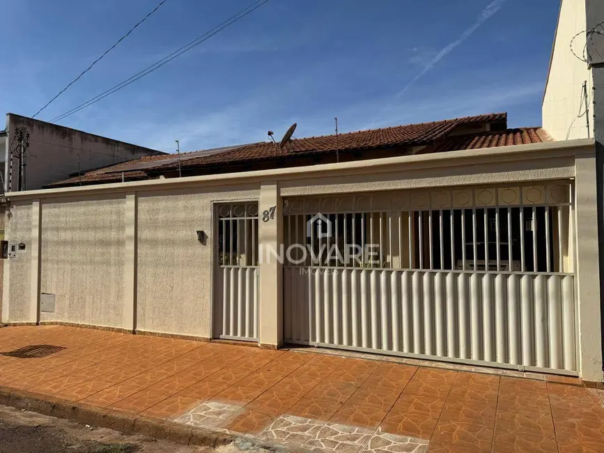 Foto 1 de Casa com 3 quartos à venda, 250m2 em Jardim Morumbi, Itumbiara - GO