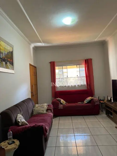 Foto 6 de Casa com 3 quartos à venda, 250m2 em Jardim Morumbi, Itumbiara - GO