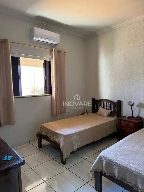 Foto 7 de Casa com 3 quartos à venda, 250m2 em Jardim Morumbi, Itumbiara - GO