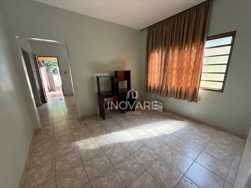 Foto 8 de Casa com 3 quartos à venda, 250m2 em Itumbiara - GO