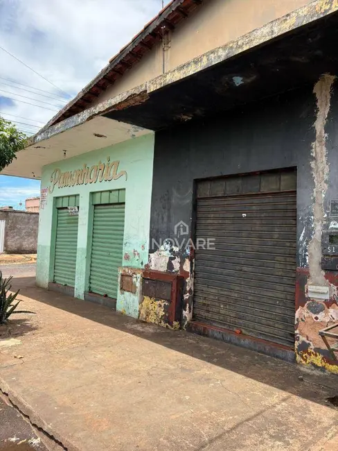 Foto 1 de Sala Comercial à venda, 300m2 em Setor Planalto, Itumbiara - GO