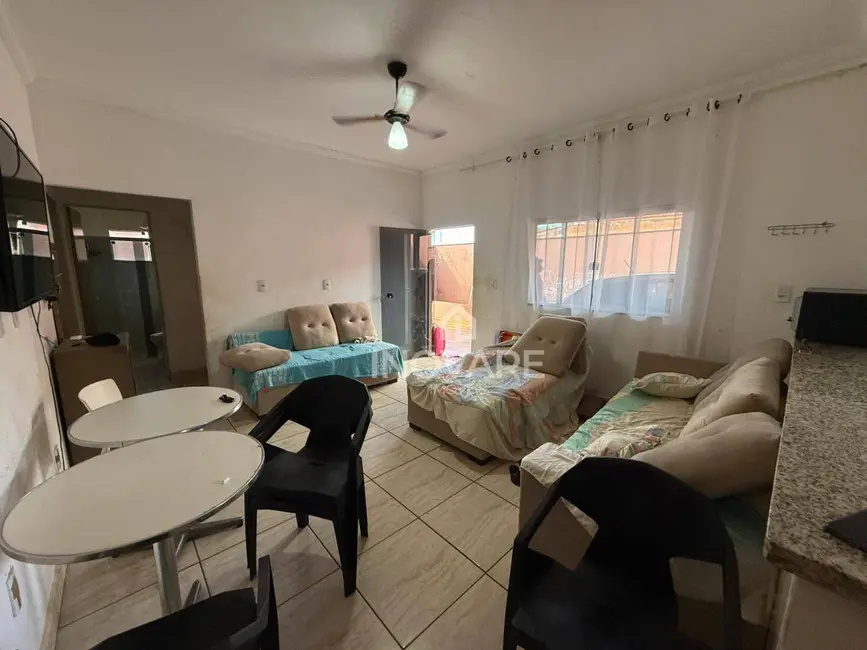 Foto 5 de Casa com 3 quartos à venda em Arapora - MG