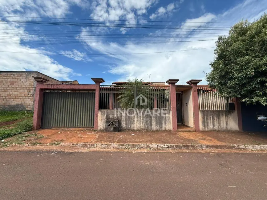 Foto 1 de Casa com 3 quartos à venda em Arapora - MG
