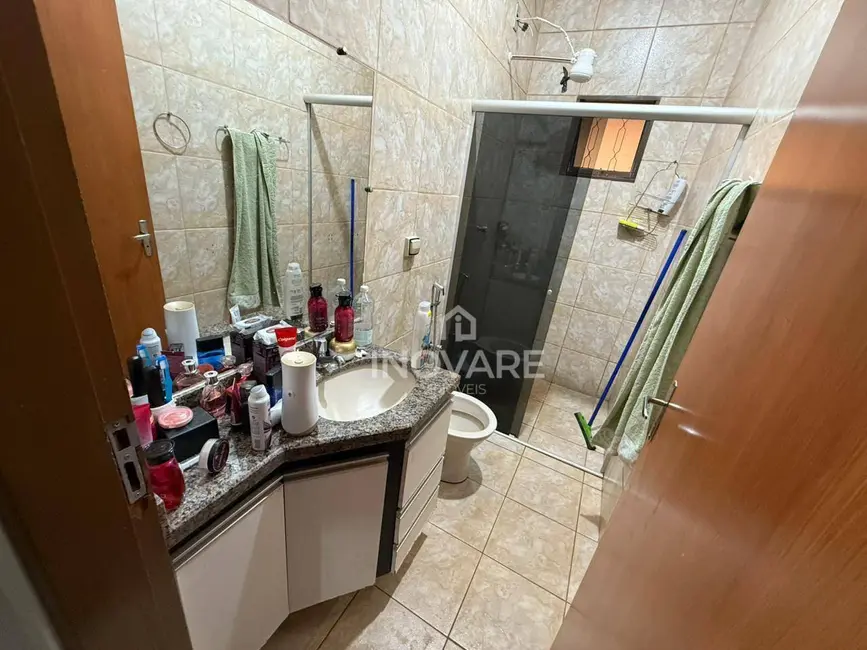 Foto 9 de Casa com 3 quartos à venda em Arapora - MG