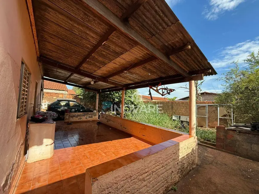 Foto 5 de Casa com 3 quartos à venda em Arapora - MG