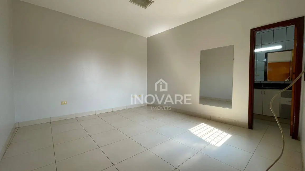 Foto 6 de Casa com 3 quartos para alugar, 360m2 em Setor Novo Horizonte, Itumbiara - GO