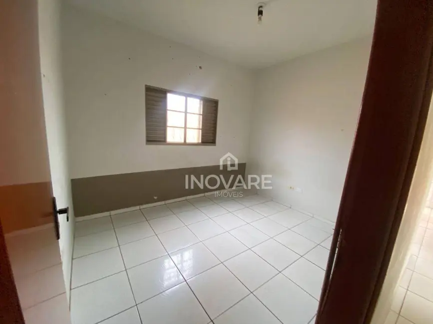 Foto 6 de Casa com 2 quartos à venda, 180m2 em Jardim Leonora, Itumbiara - GO