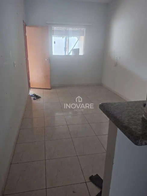 Foto 3 de Casa com 2 quartos à venda, 240m2 em Itumbiara - GO