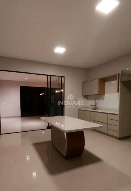 Foto 4 de Casa com 3 quartos à venda, 360m2 em Parque Vale dos Buritys III, Itumbiara - GO