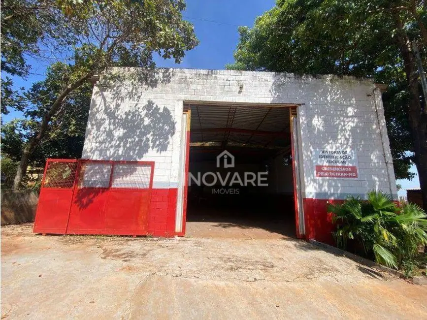 Foto 1 de Armazém / Galpão para alugar, 360m2 em Arapora - MG