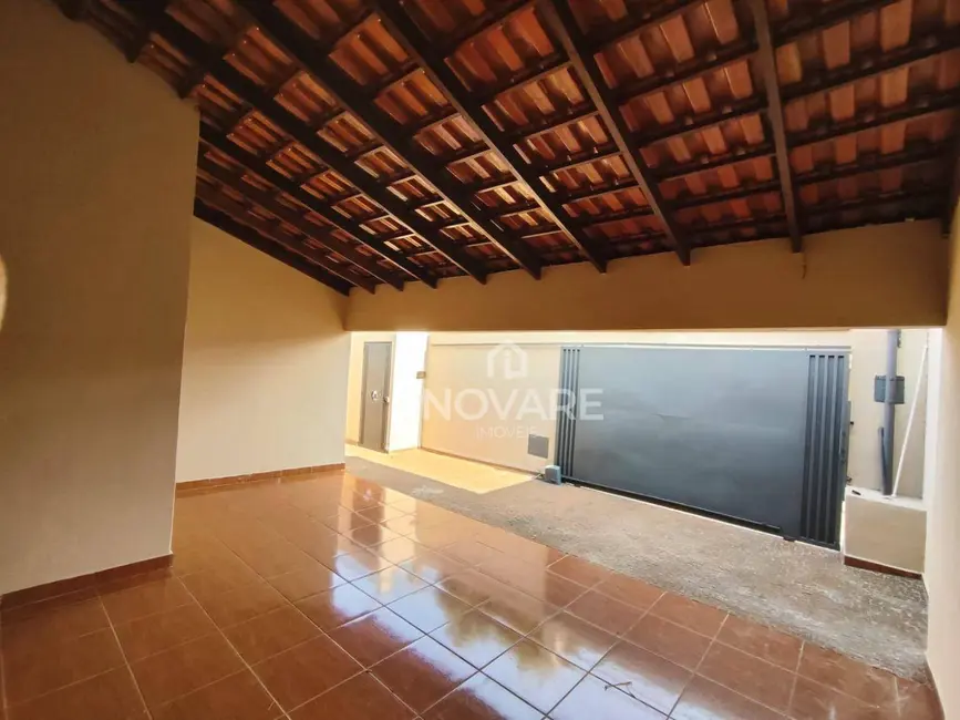 Foto 6 de Casa com 3 quartos para alugar, 250m2 em Jardim Morumbi, Itumbiara - GO