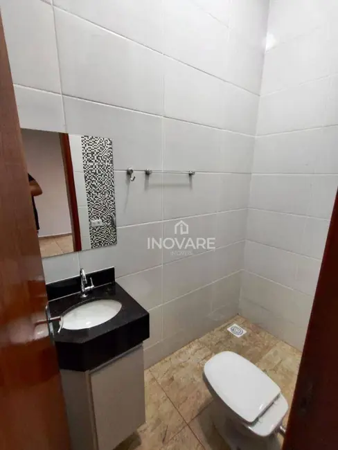 Foto 7 de Casa com 3 quartos para alugar, 250m2 em Residencial Jardim Primavera, Itumbiara - GO
