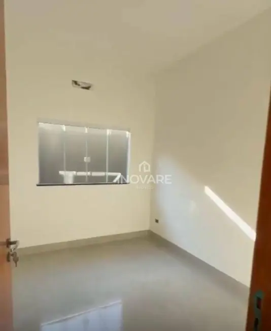 Foto 4 de Casa com 3 quartos à venda, 198m2 em Jardim Leonora, Itumbiara - GO