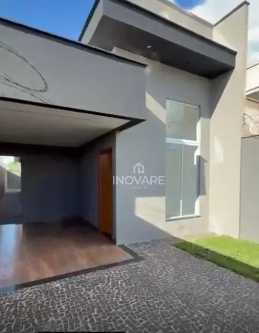 Foto 1 de Casa com 3 quartos à venda, 198m2 em Jardim Leonora, Itumbiara - GO