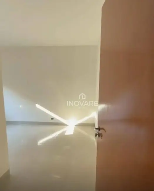 Foto 5 de Casa com 3 quartos à venda, 198m2 em Jardim Leonora, Itumbiara - GO