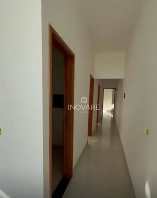 Foto 8 de Casa com 3 quartos à venda, 198m2 em Jardim Leonora, Itumbiara - GO