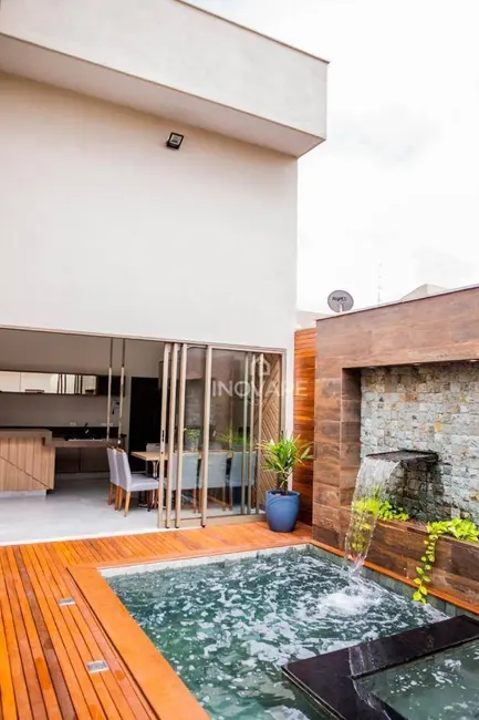 Foto 2 de Casa com 3 quartos à venda, 300m2 em Jardim Morumbi, Itumbiara - GO