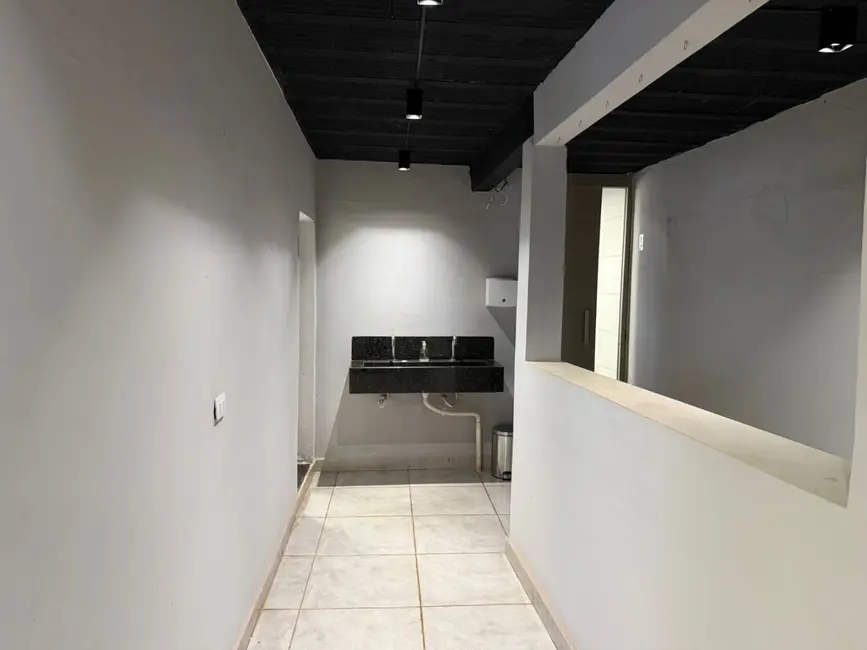 Foto 9 de Loja à venda em Itumbiara - GO