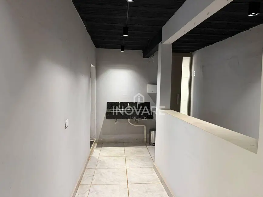 Foto 9 de Loja à venda em Itumbiara - GO