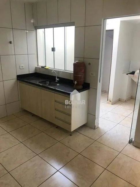 Foto 6 de Apartamento com 2 quartos para alugar, 90m2 em Itumbiara - GO