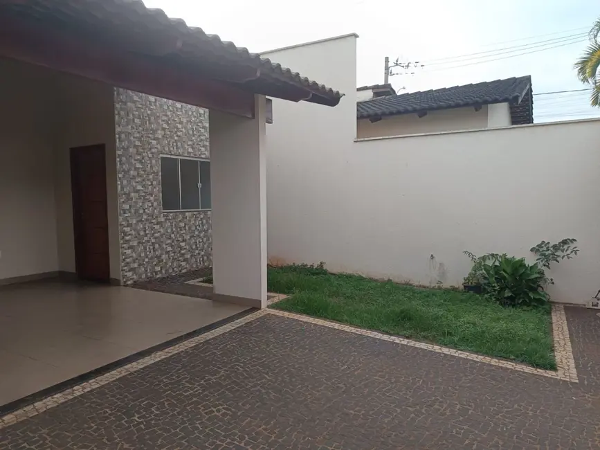 Foto 1 de Casa com 3 quartos para alugar, 250m2 em Jardim Morumbi, Itumbiara - GO