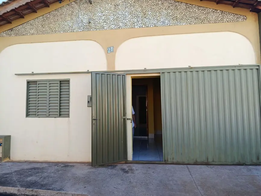 Foto 1 de Casa com 2 quartos para alugar em Jardim América, Itumbiara - GO