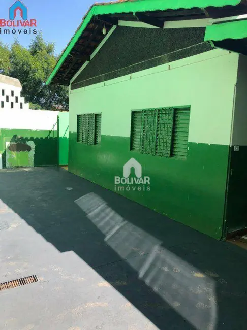 Foto 8 de Sala Comercial para alugar, 360m2 em Setor Planalto, Itumbiara - GO