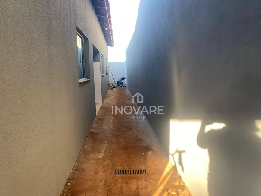 Foto 6 de Casa com 2 quartos à venda, 180m2 em Itumbiara - GO