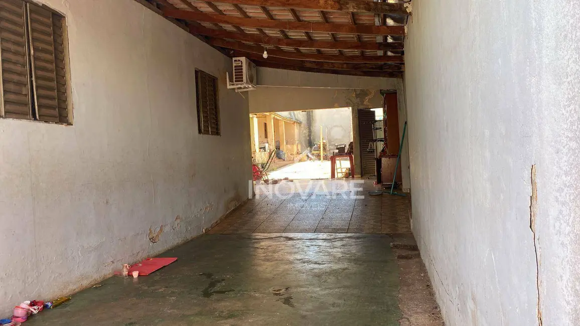 Foto 3 de Casa com 2 quartos à venda, 360m2 em Itumbiara - GO