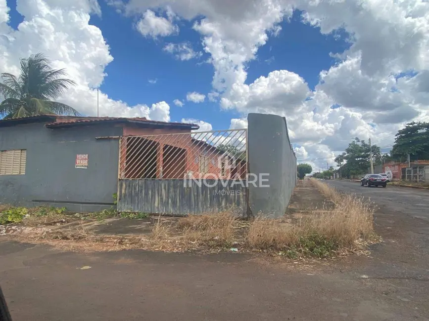 Foto 2 de Casa com 1 quarto à venda, 480m2 em Itumbiara - GO